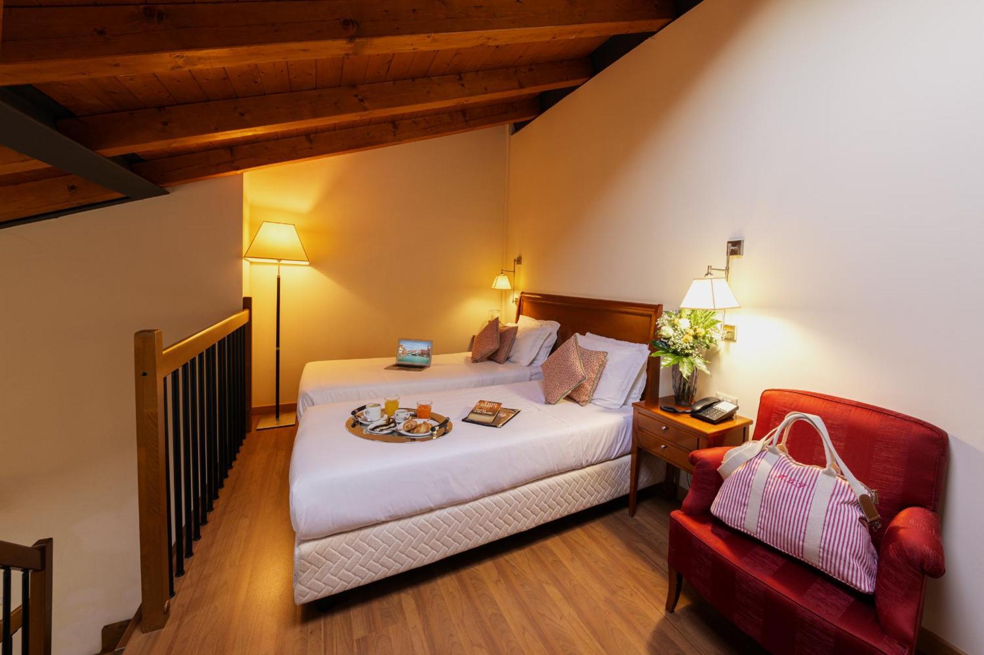 Hotel Venice Resort Airport Тессера Екстер'єр фото